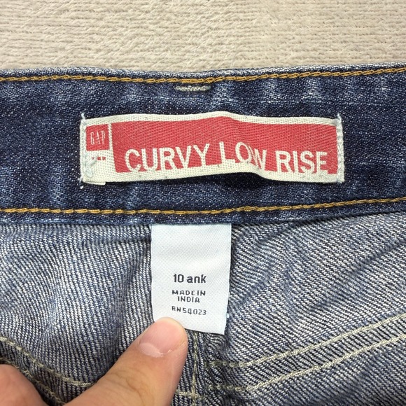 Vintage GAP Jeans Women's 10 Ankle Curvy Low Rise Flared Med Wash Distressed Hem - Picture 5 of 13